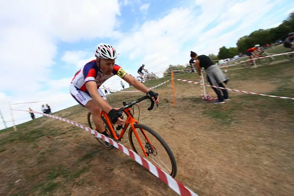 Andrew Wellings Somerset Road Club in Cyclo cross action